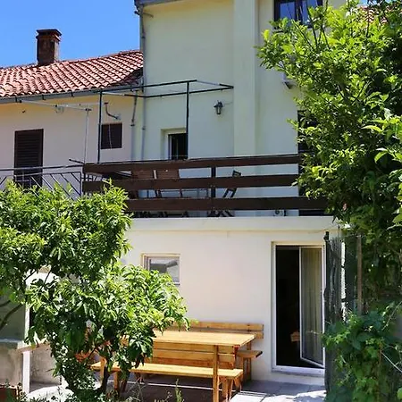 Apartment Studio Trstenik 4567b