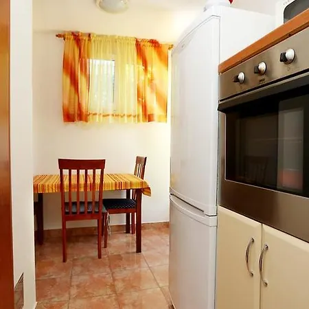 Apartment Studio Trstenik 4567b